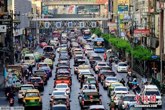 注意！這麼開車不僅要錢，還要命！